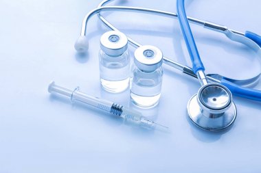 Işık arka plan üzerinde tıbbi malzeme