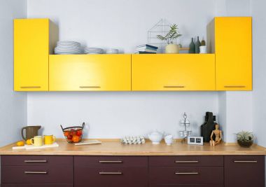 Modern mutfağın içi.