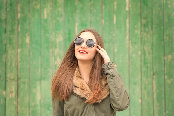 Hermosa joven mujer — Foto de Stock