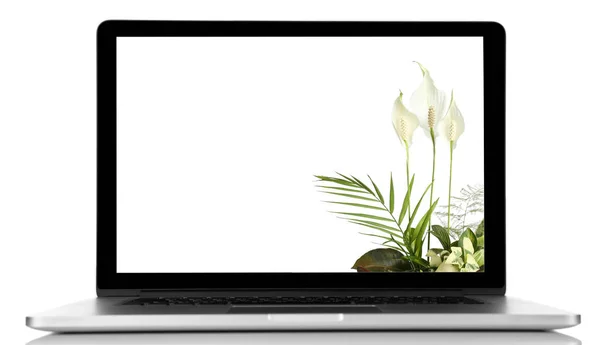 Modern laptop ekran güzel çiçek kompozisyonu ile — Stok fotoğraf