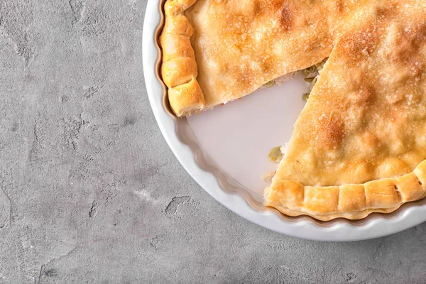 Plat de cuisson avec tarte à la dinde — Photo