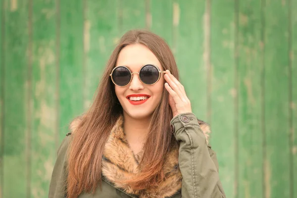 Hermosa joven mujer — Foto de Stock