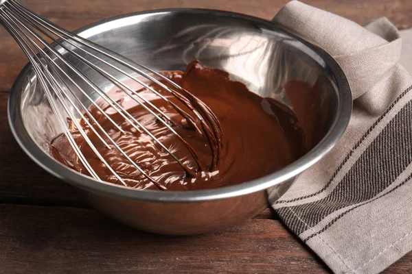 Heerlijke gesmolten chocolade saus — Stockfoto