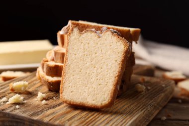Lezzetli dilimlenmiş tereyağı pasta