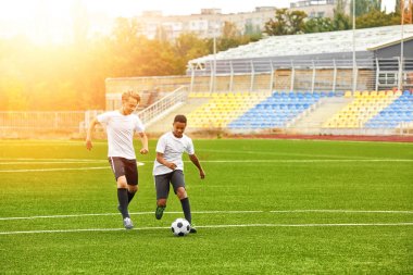 küçük çocuklar futbol Stadı'nda oynamak