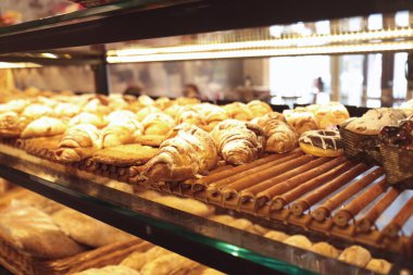 Ekmek yapım ürünleri ile counter