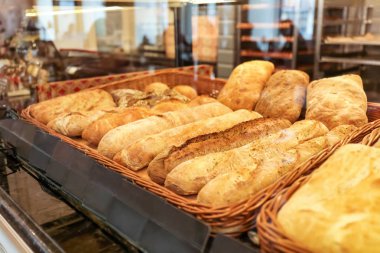 Ekmek yapım ürünleri ile counter