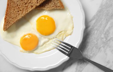 kolay yumurta ile Kahvaltı