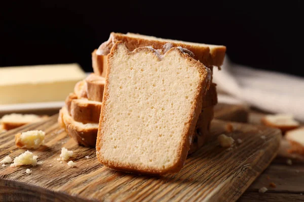 Lezzetli dilimlenmiş tereyağı pasta