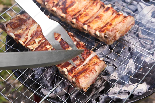 Appetizing spare ribs grilled — Stock Photo, Image