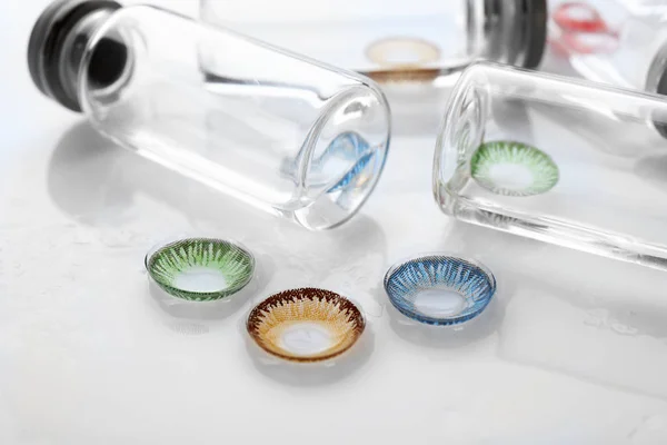 Contact lenses and bottles — Stock Photo, Image