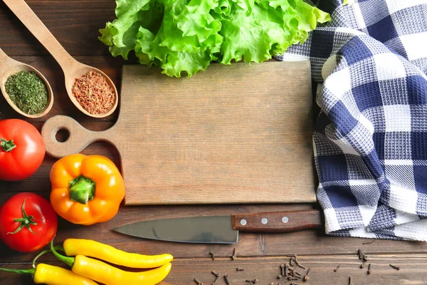 Verduras en la mesa de la cocina — Foto de Stock