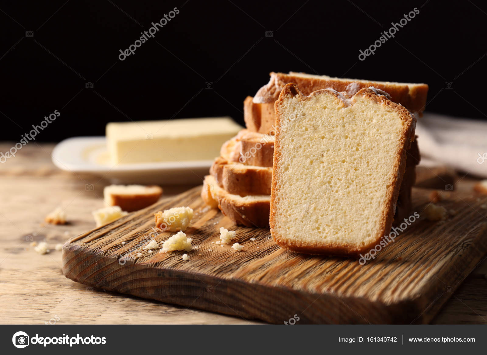 Delicious sliced butter cake Stock Photo by ©belchonock 161340742