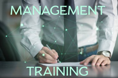 Yönetim eğitimi kavramı. İşadamı imza belge Office