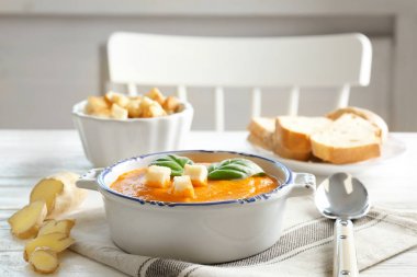 Lezzetli havuç çorbası