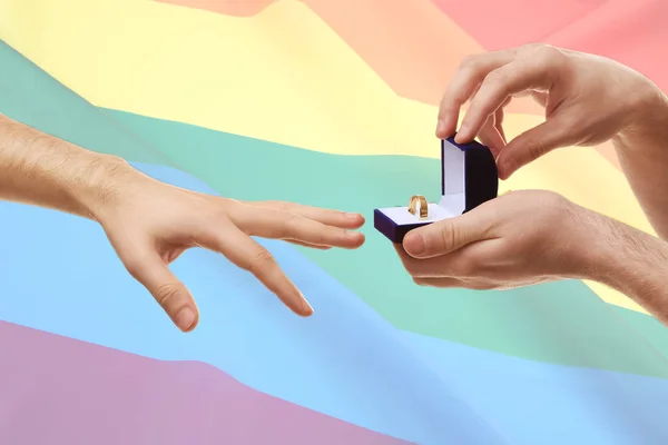 Man proposing to boyfriend — Stock Photo, Image