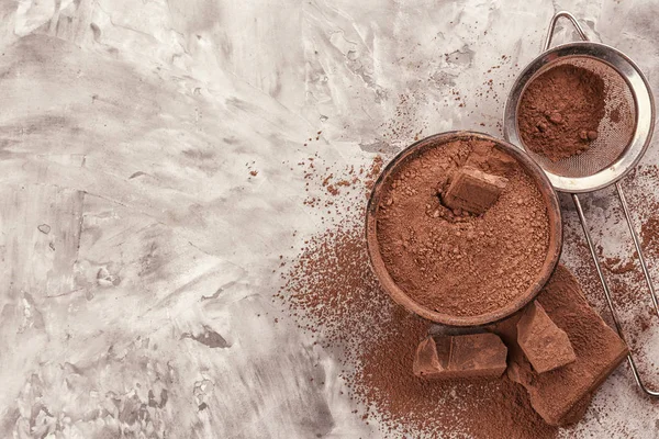 Pokrojone kawałki czekolady — Zdjęcie stockowe