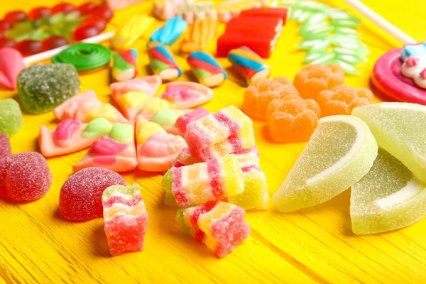 Samenstelling van heerlijke snoepjes — Stockfoto