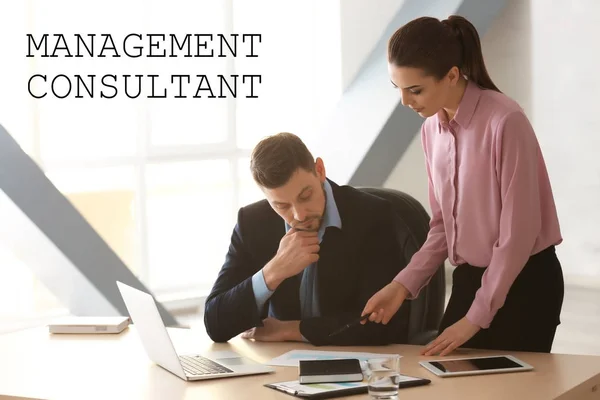 Concept Van Managementconsultant Mensen Bespreken Van Business Strategie Kantoor — Stockfoto