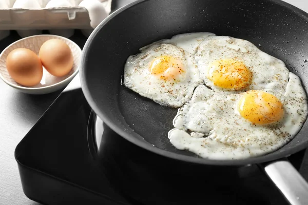 Ízletes, könnyű tojást — Stock Fotó