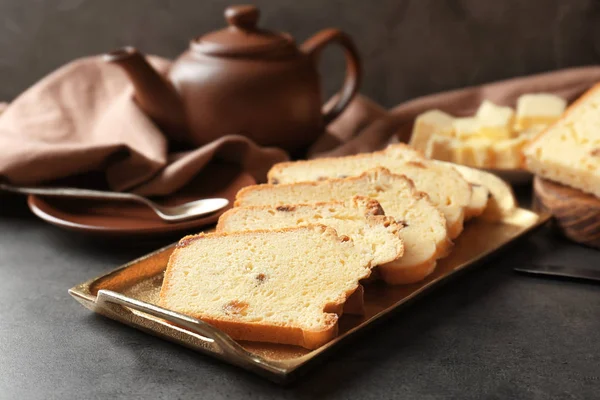 Délicieux gâteau au beurre tranché — Photo