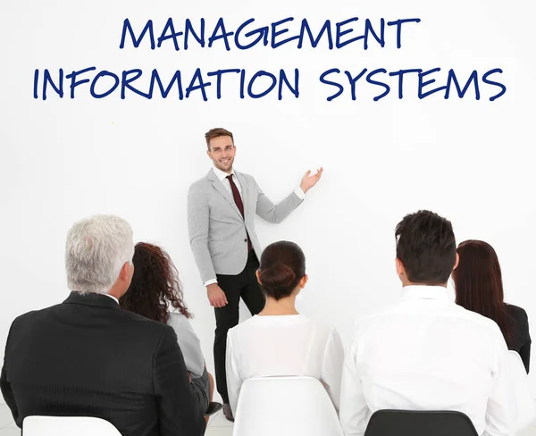 Begreppet Förvaltningsinformationssystem Människor Affärsmöte Office — Stockfoto