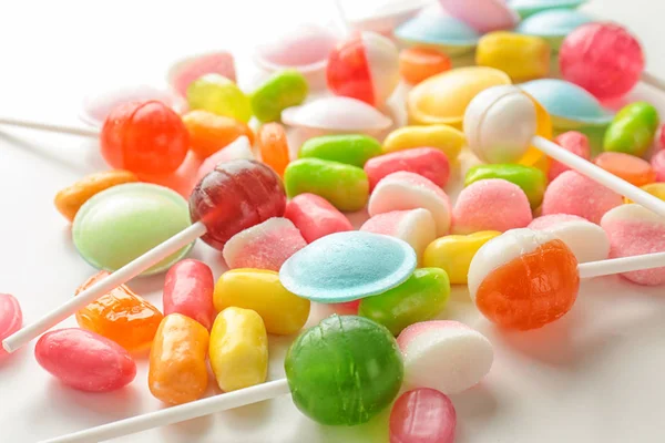 Leckere bunte Bonbons — Stockfoto