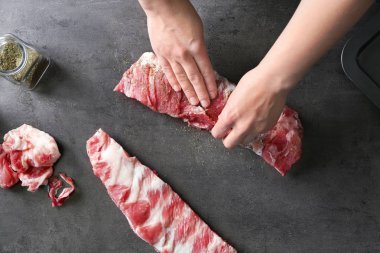 Profesyonel tencere kaburga spicing 