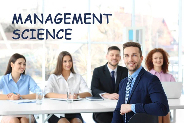 Konzept Der Managementwissenschaft Leute Auf Geschäftstreffen Büro — Stockfoto