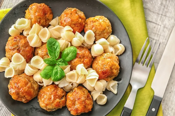 Turkey meatballs and pasta — Stock Photo, Image