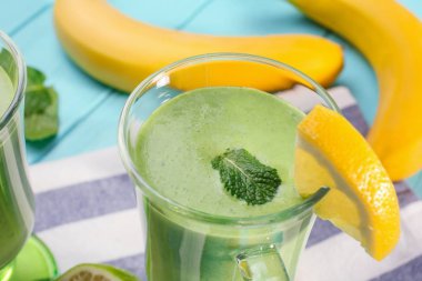 Lezzetli taze meyve suyu 