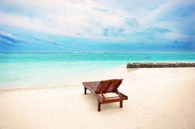 Güneşlenme sahilde 