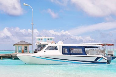 Modern tekne deniz Resort