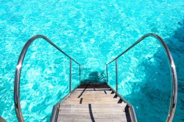 Deniz Resort Ahşap merdiven