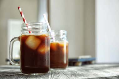 Mason kavanoz soğuk bira kahve ile
