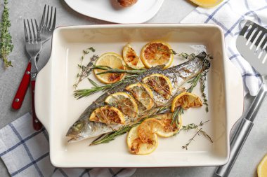 Lezzetli balık pişirme çanağı