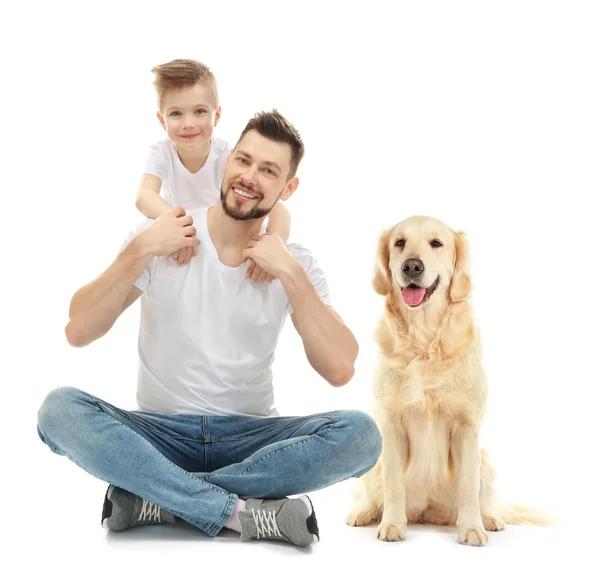 Padre e figlio con cane — Foto Stock