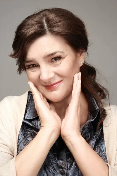 güzel yaşlı kadın 