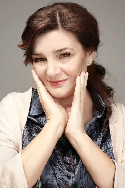 güzel yaşlı kadın 