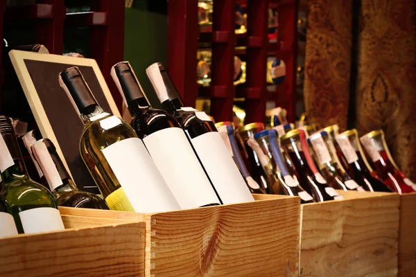 Bttles of wine at store — Stock Photo, Image