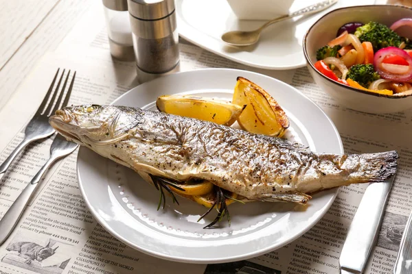 Lezzetli deniz balık pişmiş.