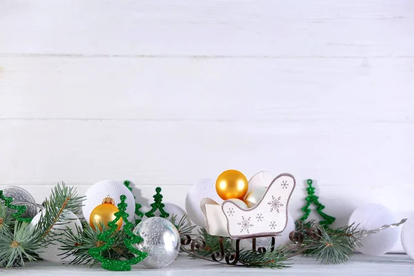 Блестящие рождественские украшения — стоковое фото