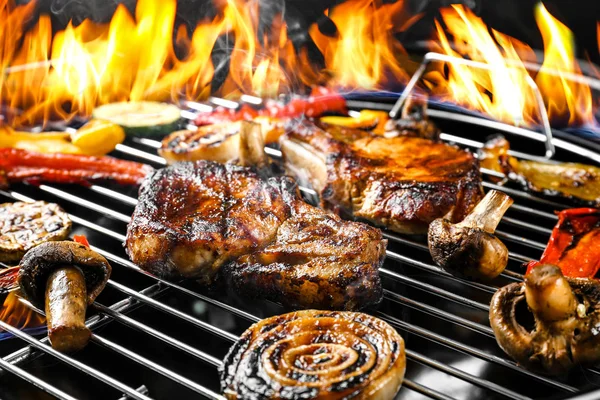 Sebze ile lezzetli biftek 