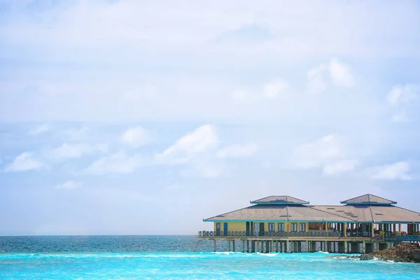 Dom na plaży w tropical resort — Zdjęcie stockowe