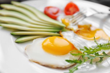 Yumurtalı kahvaltı.