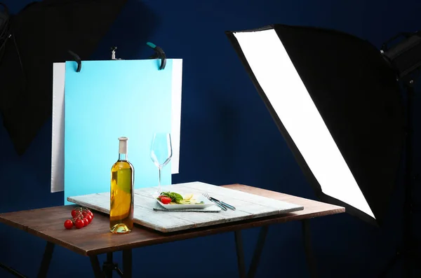 อุปกรณ์ส่องสว่างระหว่างการถ่ายภาพอาหาร — ภาพถ่ายสต็อก