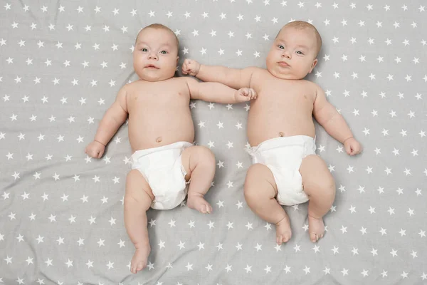 Bellissimi gemelli bambino — Foto Stock