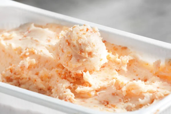 Sabroso helado de yogur —  Fotos de Stock