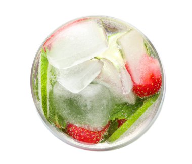 lezzetli çilekli limonata 