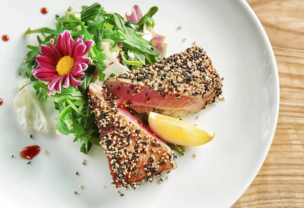 Läckra tonfisk filé — Stockfoto